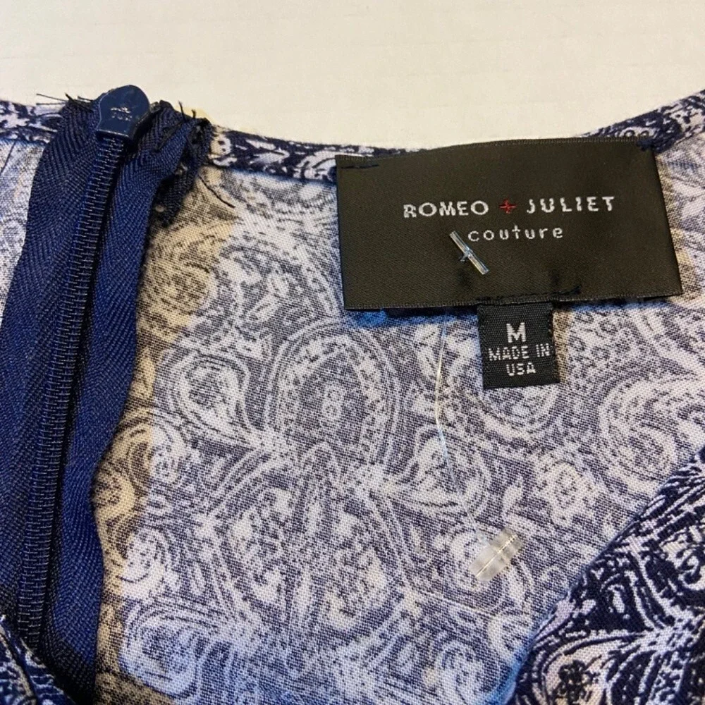 Romeo‎ & Juliet Couture Women Shorts Romper M Blue Paisley  3/4 Sleeve V-neck